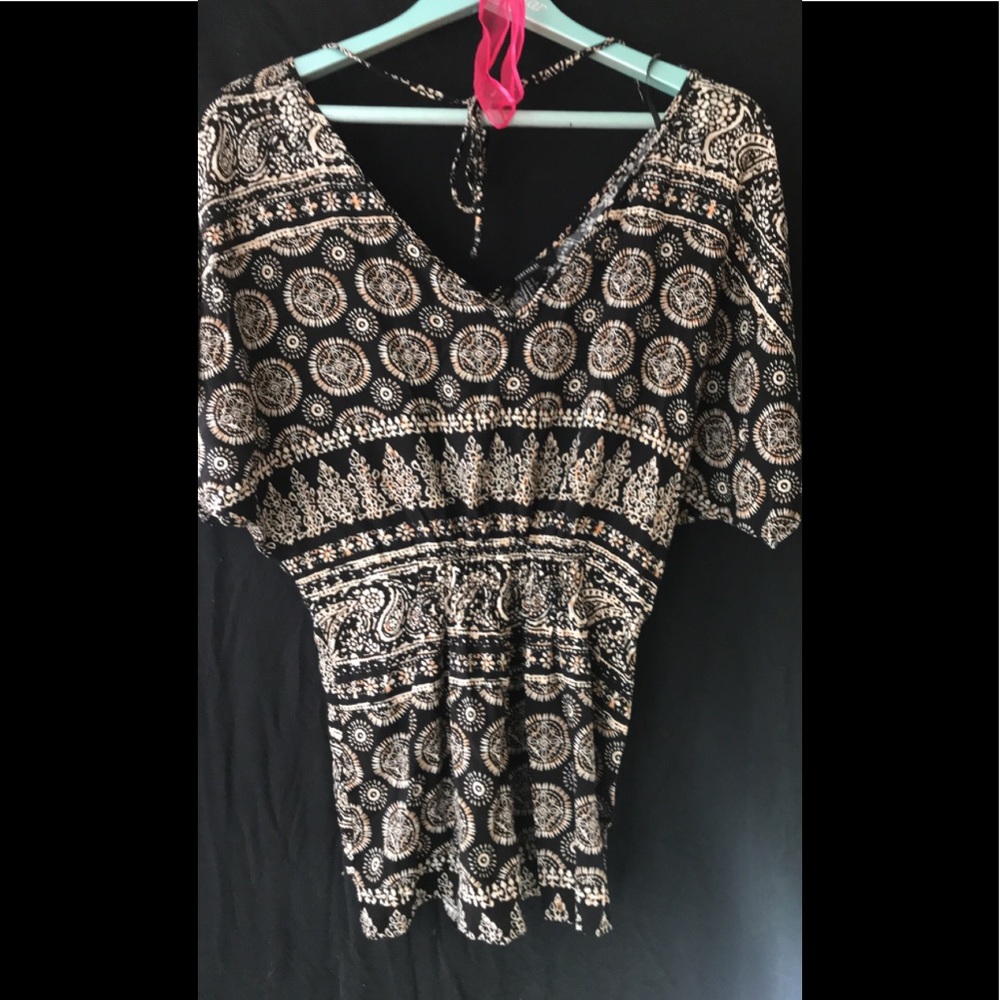 Pattern black romper 💛